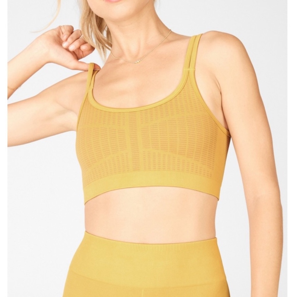 Fabletics Seamless Set - Picture 2 of 8